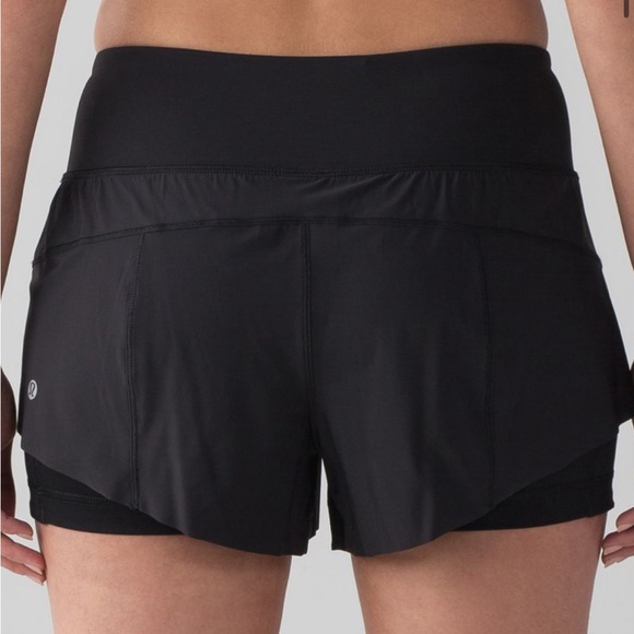 Lululemon Squad Goals Shorts sz 2 - Picture 2 of 6